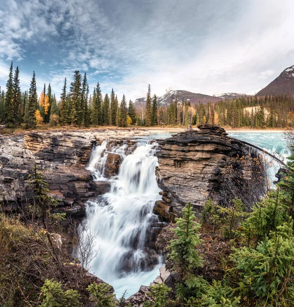 Paisaje Athabasca Falls Rápidos Que Fluyen Cascada Parque Nacional Jasper — Foto de Stock