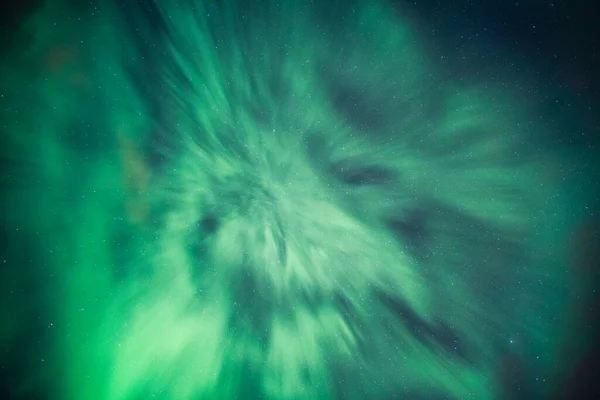 Aurora Borealis 挪威北极圈夜空覆盖的北极光 — 图库照片