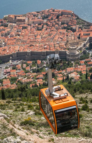 Téléphérique Dubrovnik Une Attraction Touristique Populaire Emmenant Les Gens Sommet — Photo