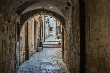 Kemerli dar sokak geçidi Dubrovnik Old Town, Hırvatistan