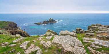 Lands End - en batı noktası bir popüler turistik, Penwith Yarımadası, Penzance, Cornwall olan İngiltere'nin peyzaj