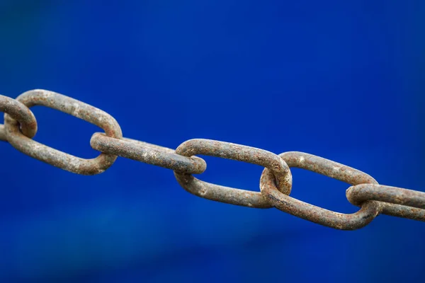 Close Old Rusted Chain Blue Background Port — Stock Photo, Image