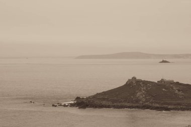 Saint Nicholas Şapel'Saint Ives, Cornwall, İngiltere kıyısında küçük bir tepenin üstüne