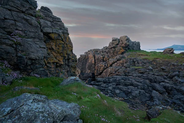 康沃尔海岸的大型岩层 圣奈尔 康沃尔 英格兰 — 图库照片