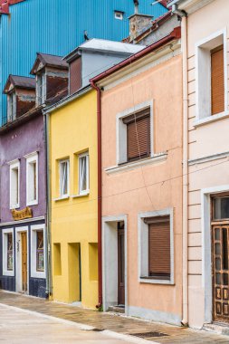Cetinje, Karadağ - Nisan 2018: Renkli ev cephe Cetinje, eski sermaye şehir içinde