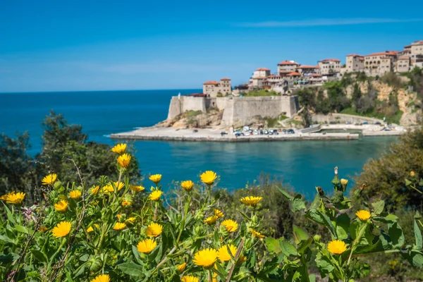Ulcinj Montenegro Abril 2018 Vista Cidade Velha Sobre Afloramento Rochoso — Fotografia de Stock