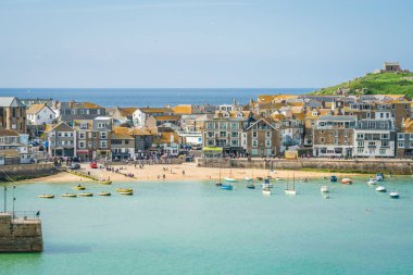 St Ives, İngiltere - Haziran 2018: Görünümünü Saint Ives liman ve kent, Cornwall, İngiltere
