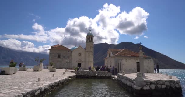 Perast Montenegro Agosto 2018 Sonido Campanas Provenientes Basílica Nuestra Señora — Vídeo de stock