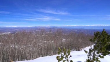 Mount Lovcen ve Njegos Türbesi Lovcen Milli Parkı, Karadağ tepesinden görüldüğü gibi dağ kış manzara panorama çarpıcı