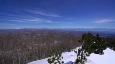 Mount Lovcen ve Njegos Türbesi Lovcen Milli Parkı, Karadağ tepesinden görüldüğü gibi dağ kış manzara panorama çarpıcı