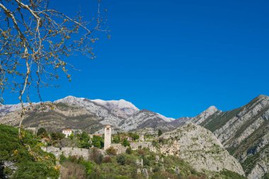Saat Kulesi ve şehir, Karadağ Bar Stari Bar şehirdeki eski kale ve surlar kalıntıları