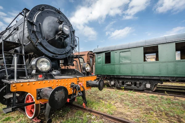 Una Vieja Locomotora Tren Vapor Retro Desuso Vía Lateral — Foto de Stock