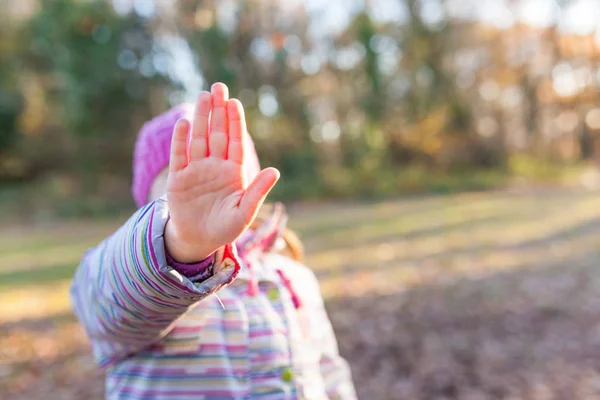 Portrait Young Caucasian Girl Showing Stop Hand Sign Front Her — Stock Photo, Image