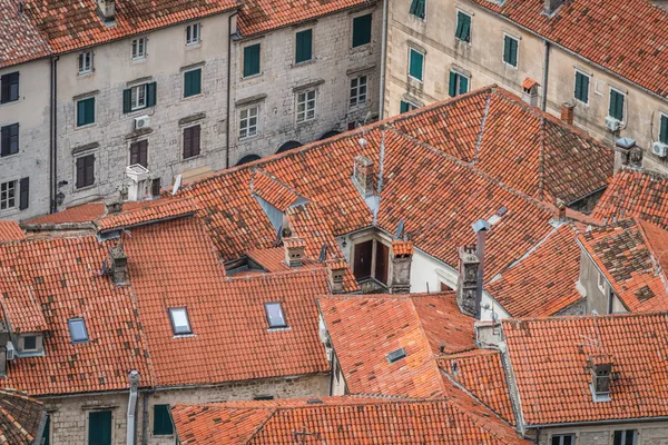 Vista Aérea Los Tejados Las Casas Azulejos Rojos Del Casco — Foto de Stock