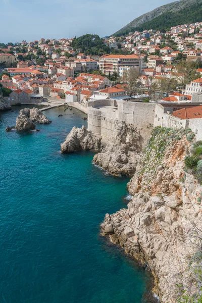Dubrovnik Croacia Abril 2018 Costa Rocosa Junto Casco Antiguo Dubrovnik — Foto de Stock