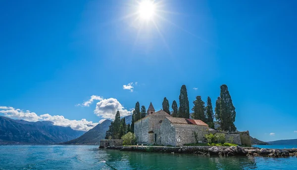 Vista Pequena Igreja Ilha San George Baía Kotor Vista Barco — Fotografia de Stock