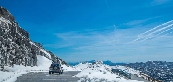 Lovcen Nationalpark Montenegro April 2018 Autofahrt Auf Einer Schmalen Straße — Stockfoto