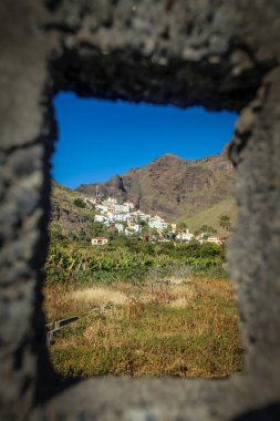 İspanya 'nın Kanarya Adaları' ndaki La Gomera adasındaki Valle Gran Rey 'deki Hillside evleri