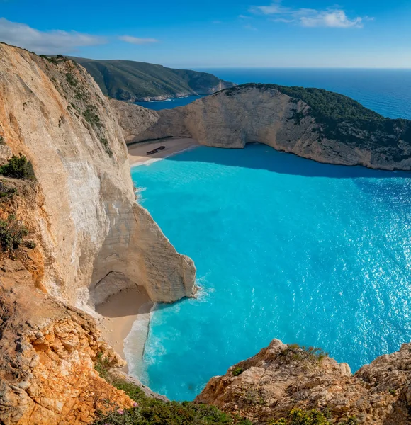 Εκπληκτική θέα των βράχων στον όρμο των ναυαγίων — Φωτογραφία Αρχείου