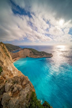 Shipwreck Koyu'ndaki kayalıkların çarpıcı manzarası