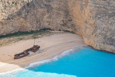 Batık Koyu 'ndaki kaçakçı gemisinin enkazı.