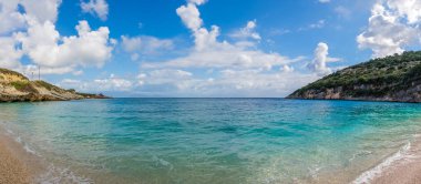 Yazın Xigia Sülfür Sahili