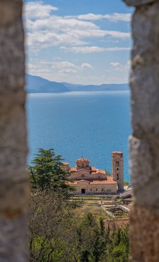 Aziz Panteleimon kilisesi de Plaosnik denir