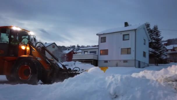 Erőteljes Hókotrás Elszámolási Parkolóhely Tromso Város Télen Norvégia — Stock videók