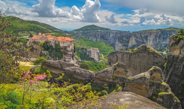 Meteora 'daki Varlaam Manastırı