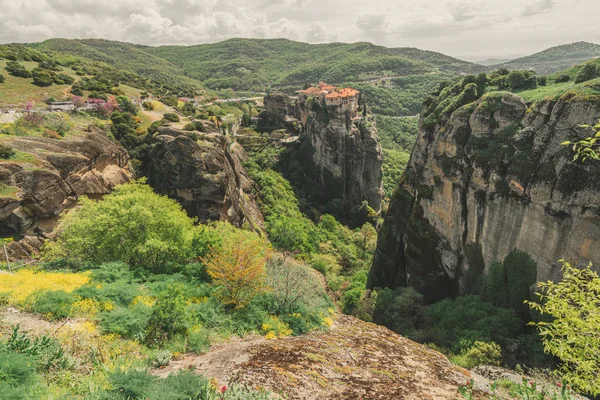 Roussanou klášter v údolí Meteory — Stock fotografie