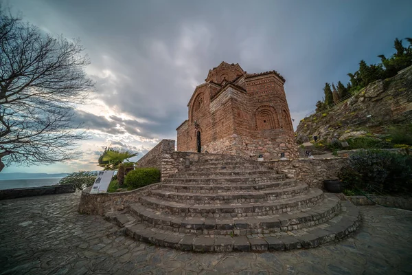 Iglesia de Jovan Kaneo en la orilla del lago Ohrid — Foto de Stock