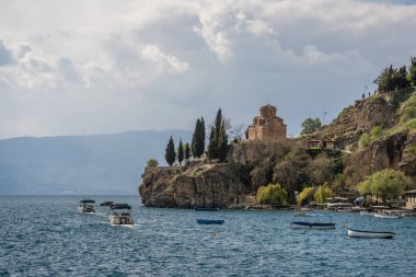 Ohri Gölü kıyısındaki Jovan Kaneo Kilisesi