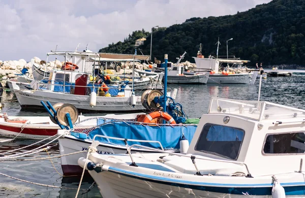 Boats in port near Keri beach — Stock Photo, Image