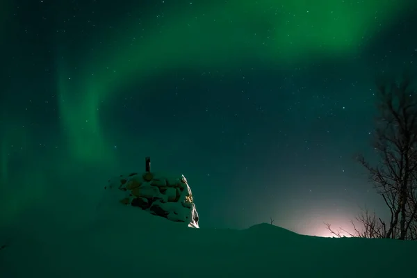 Aurora borealis nad granicą Norwegii z Finlandią — Zdjęcie stockowe