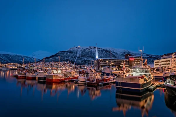 Tromso harbour in winter at night — Stock Photo, Image