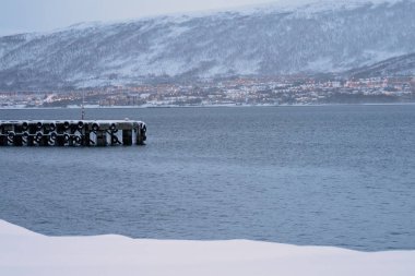 Kışın Tromso Liman iniş iskelesi