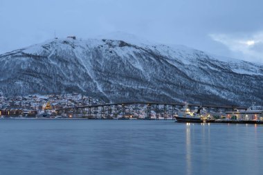 Tromso'daki liman ve liman