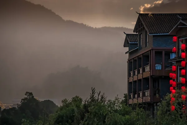 Gebouwen in Wullingyuan tijdens regenachtige zonsondergang — Stockfoto