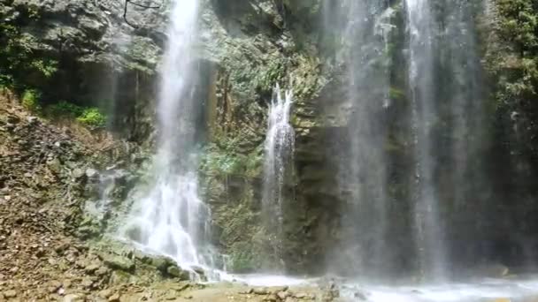 Bela Cachoeira Caindo Encosta Montanha Majestoso Grand Canyon Parque Nacional — Vídeo de Stock