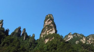Cennetin Askerleri 'nin Toplanışı manzaralı kaya oluşumları Avatar Dağları doğa parkı, Zhangjiajie, Hunan Eyaleti, Çin
