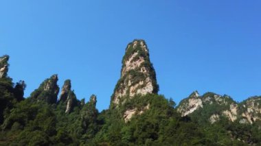 Cennetin Askerleri 'nin Toplanışı manzaralı kaya oluşumları Avatar Dağları doğa parkı, Zhangjiajie, Hunan Eyaleti, Çin