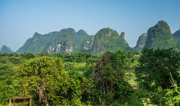 stock image Beautiful green, lush and dense karst mountain landscape in Yangshuo, Guangxi Province, China