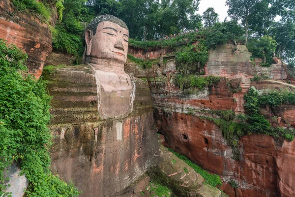 Leshan China Julio 2019 Primer Plano Cabeza Torso Del Buda — Foto de Stock