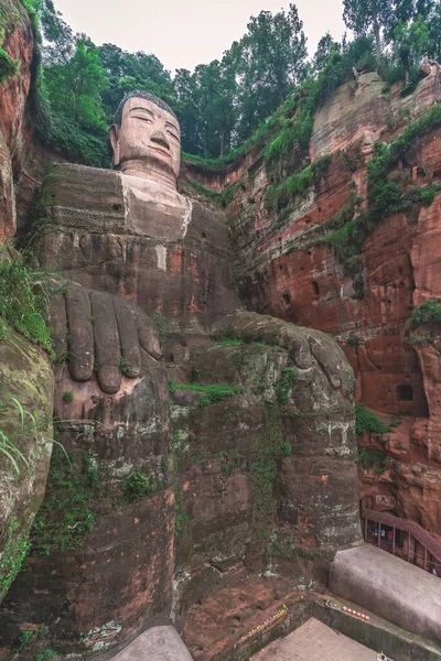 Leshan China Julio 2019 Primer Plano Cabeza Torso Del Buda — Foto de Stock