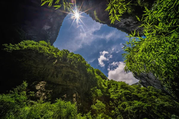 Sun Shining Natural Rocky Arch Karst Landscape Longshuixia Fissure National — Stock Photo, Image