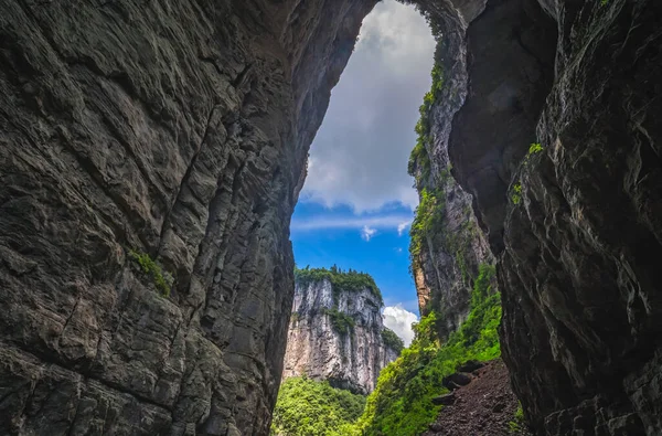 Fissure Arche Rocheuse Naturelle Paysage Karstique Parc National Wulong Chine — Photo
