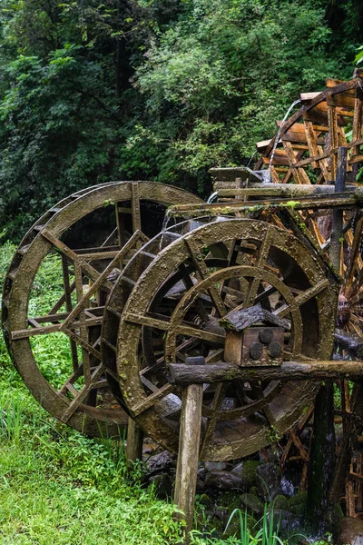 Travailler Tourner Vieux Moulin Roues Eau Bois Dans Huanglong Jaune — Photo