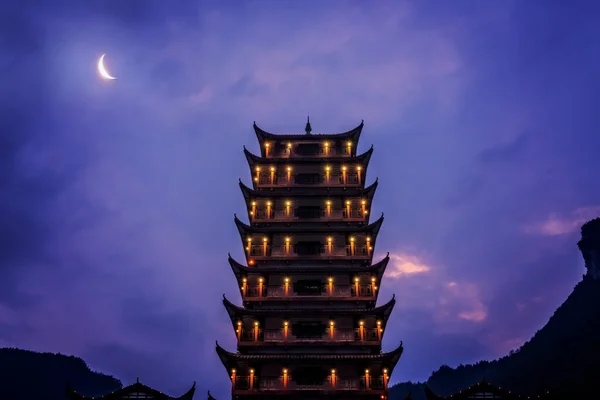 Grande Pagode Entrée Wulingyuan Parc National Zhangjiajie Dans Soirée Province — Photo