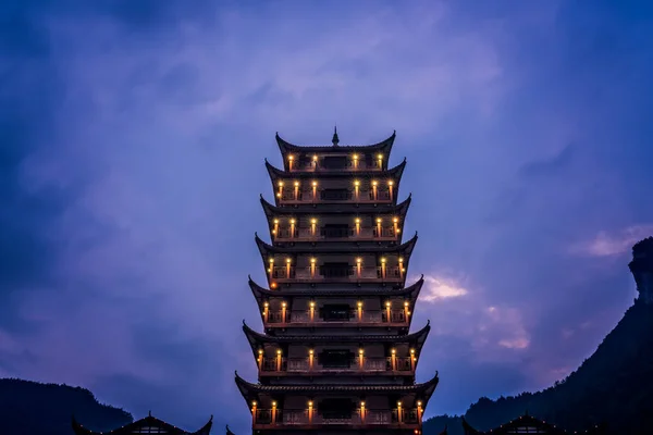 Grande Pagode Entrée Wulingyuan Parc National Zhangjiajie Dans Soirée Province — Photo