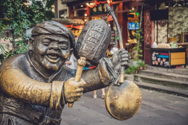 중국의 2019 유물을 남자의 브라스 조각품 고대인 — 스톡 사진